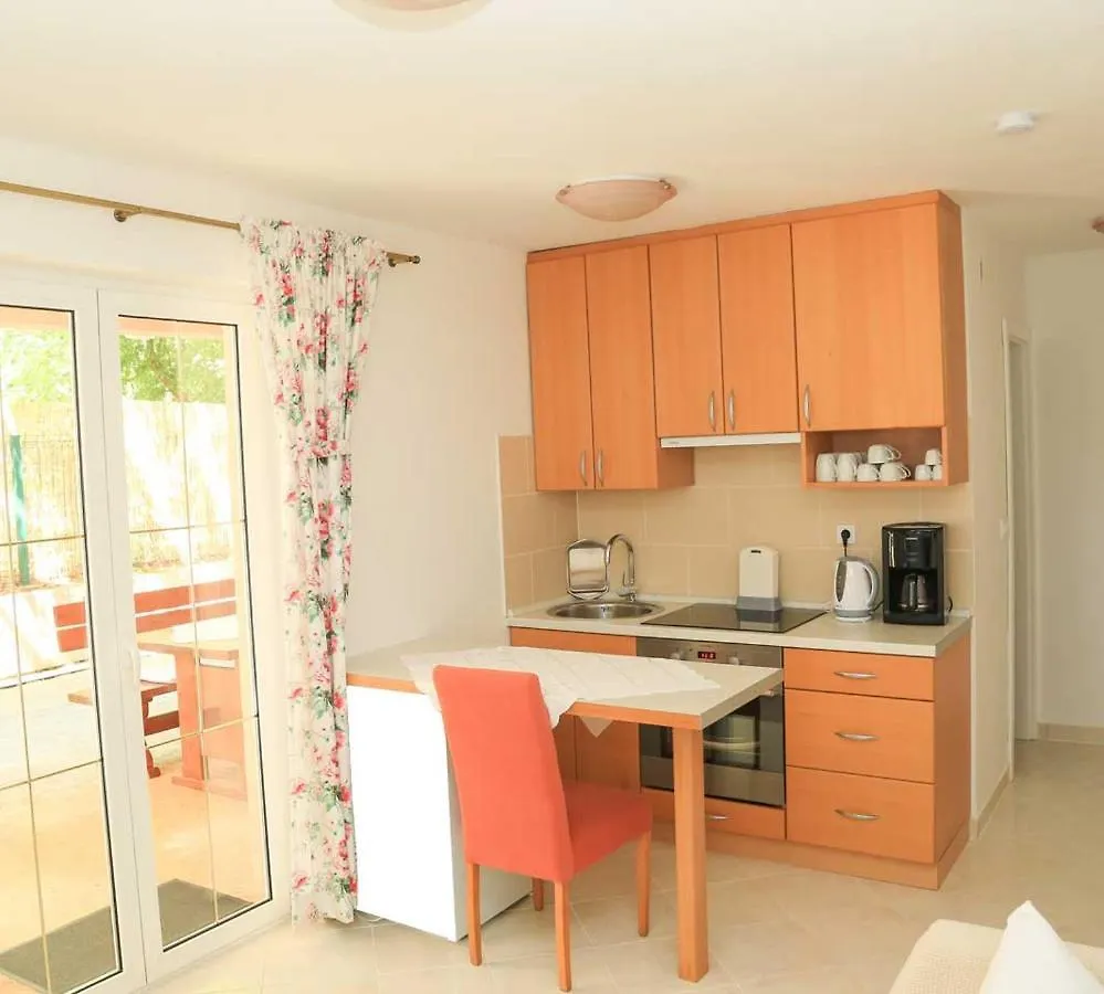 Adrian-Apartments-51511-Malinska-Otok-Krk Primorska 21 Malinska